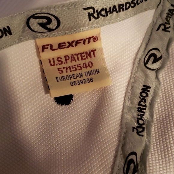 RICHARDSON PTS Flexfit Golf Hat Blk & Wht EUC 10 - Picture 6 of 9